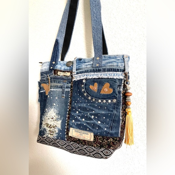 Denim patchwork shoulder bag upcycled jeans boho bag - Picture 5 of 15